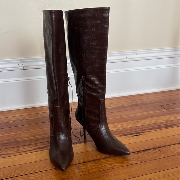 Brown Express Boots - Picture 2 of 8